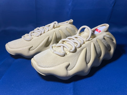 5M Yeezy 450 sulfur ( NO BOX! ) Best offer takes them!