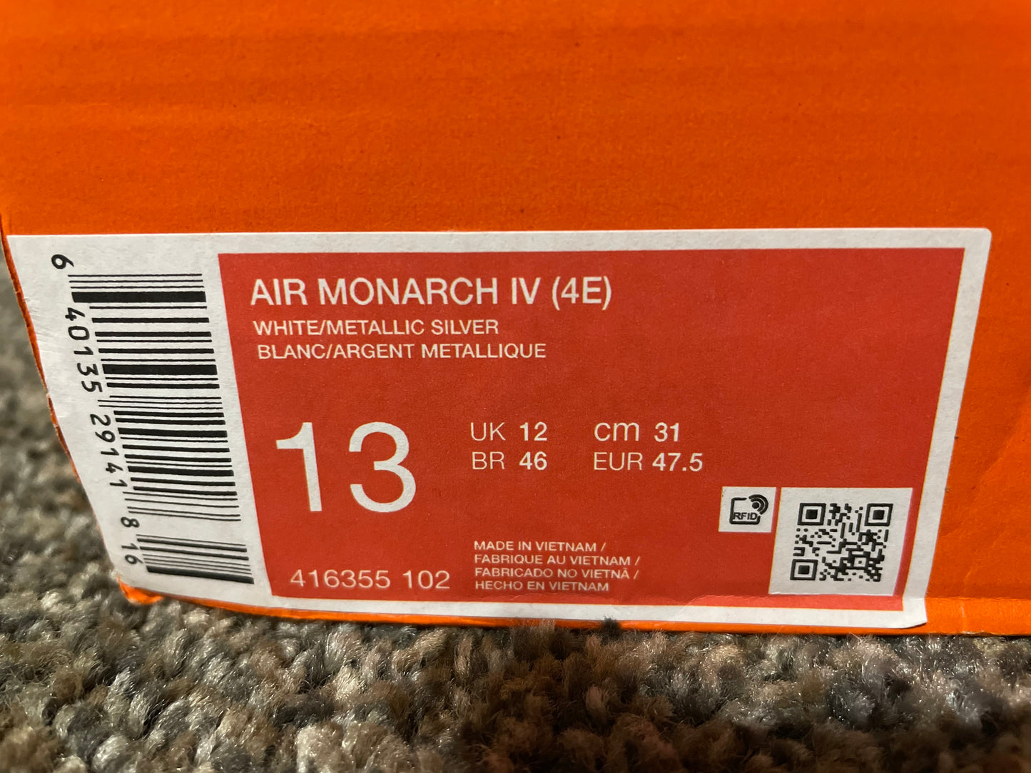 (NEW) Nike Air Monarch IV White Navy 13M small box damage