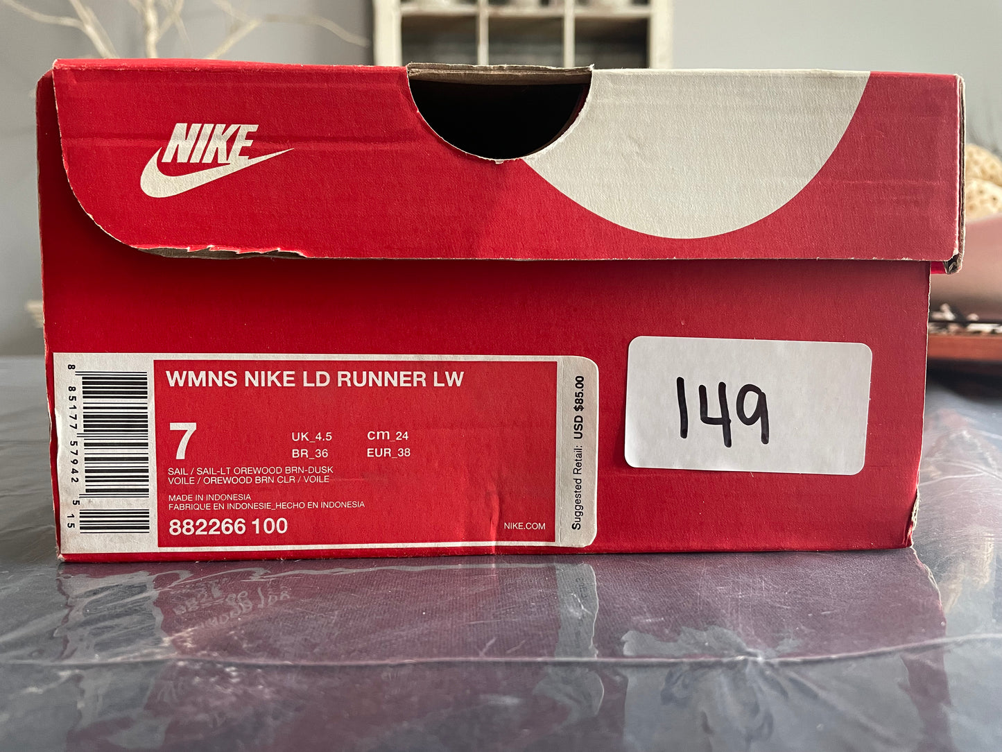 Size 7w Wmns Nike LD Runner Lw NEW WITH BOX!!