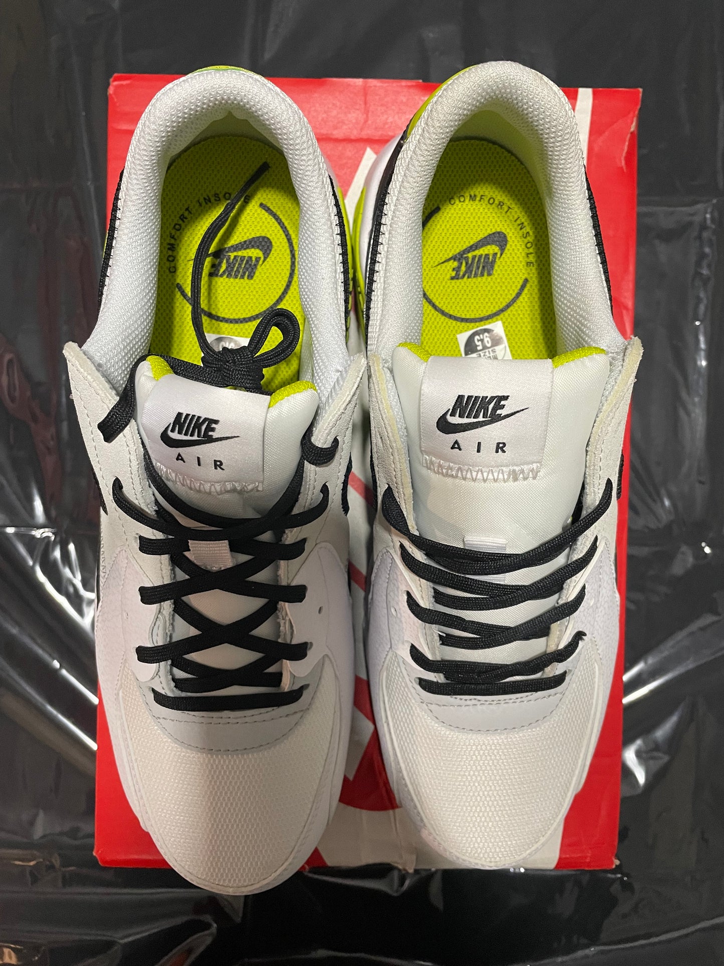 (NEW) Size 9.5M Nike Air Max Excee bright cactus