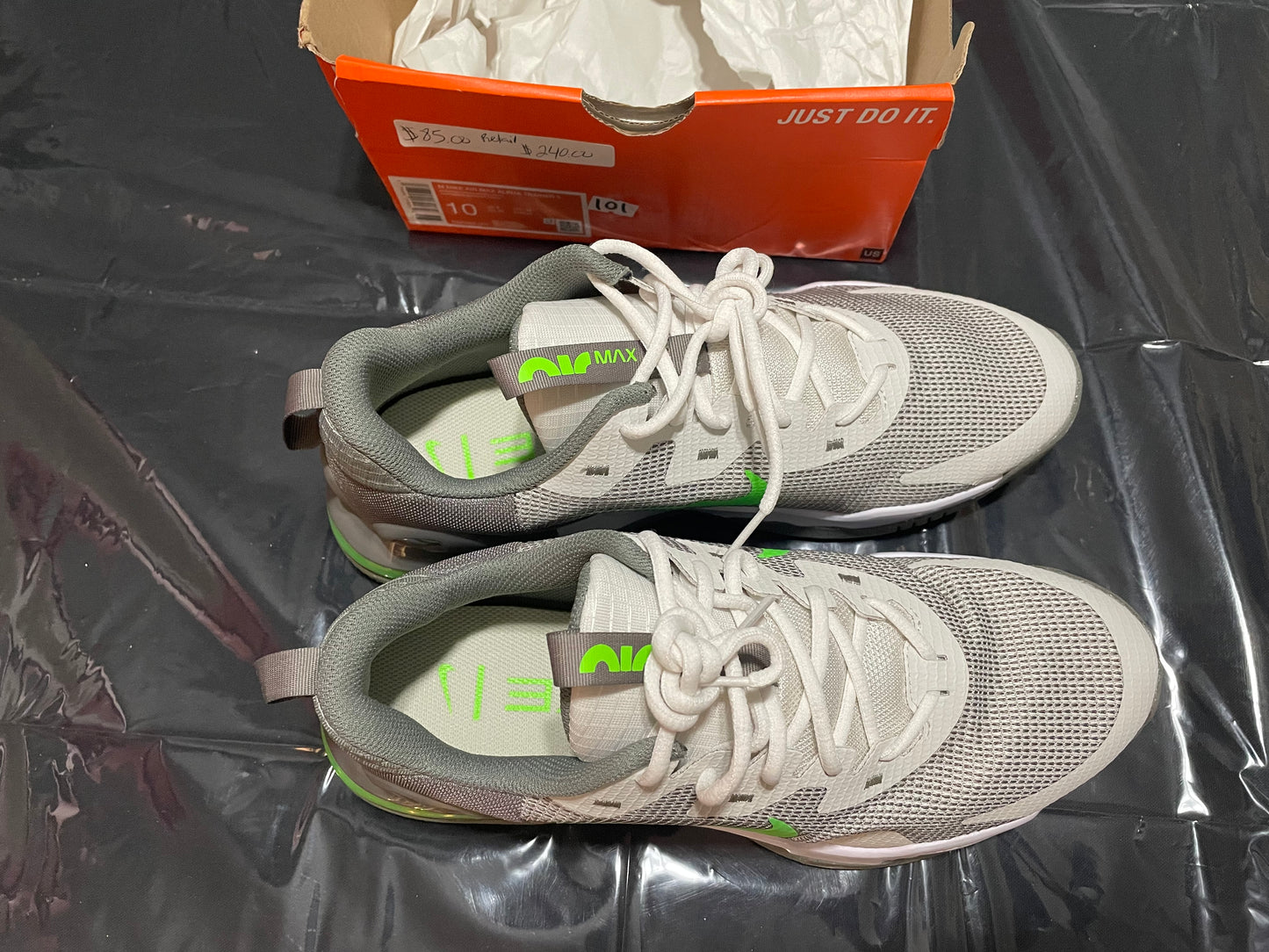 (NEW) 10M Org box No lid!! Nike air max alpha trainer 5 men's workout shoe in a grey and neon green colorway