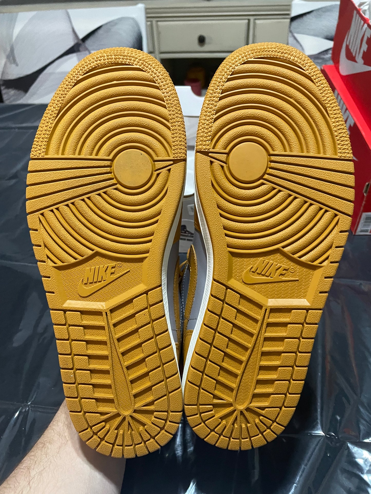 (NEW) Size 11.5W 10M Air Jordan 1 Low Cement Grey Chutney