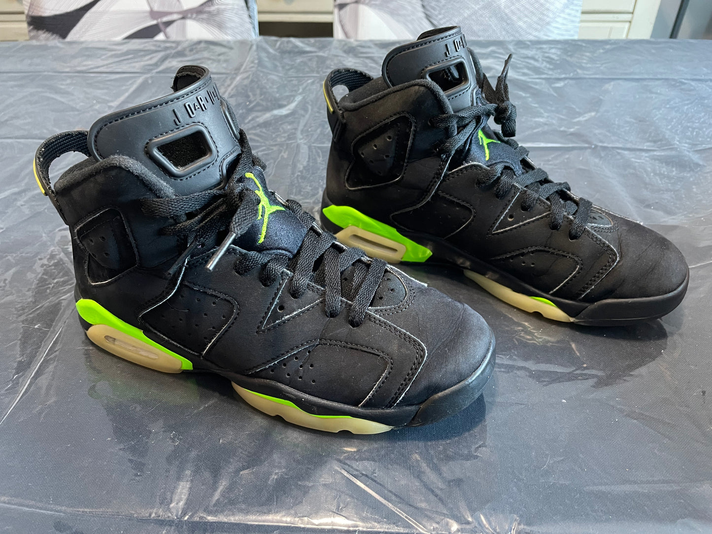 6Y (Youth) Jordan 6 retro Electric Green(gs) (No Box!)