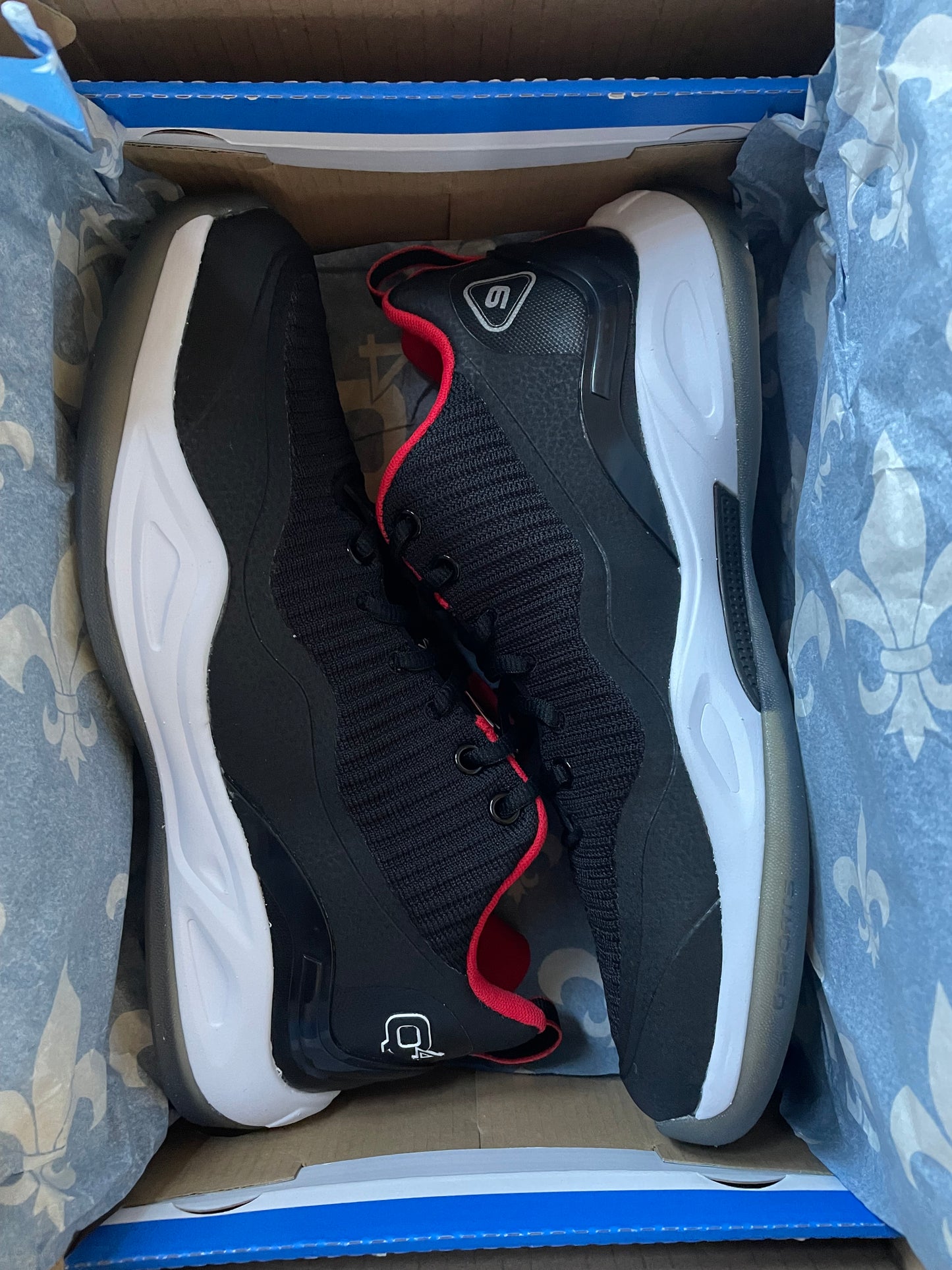 (NEW) 9.5M Q4 Sports LG9-1 MOTOR BLACK Basketball Sneakers