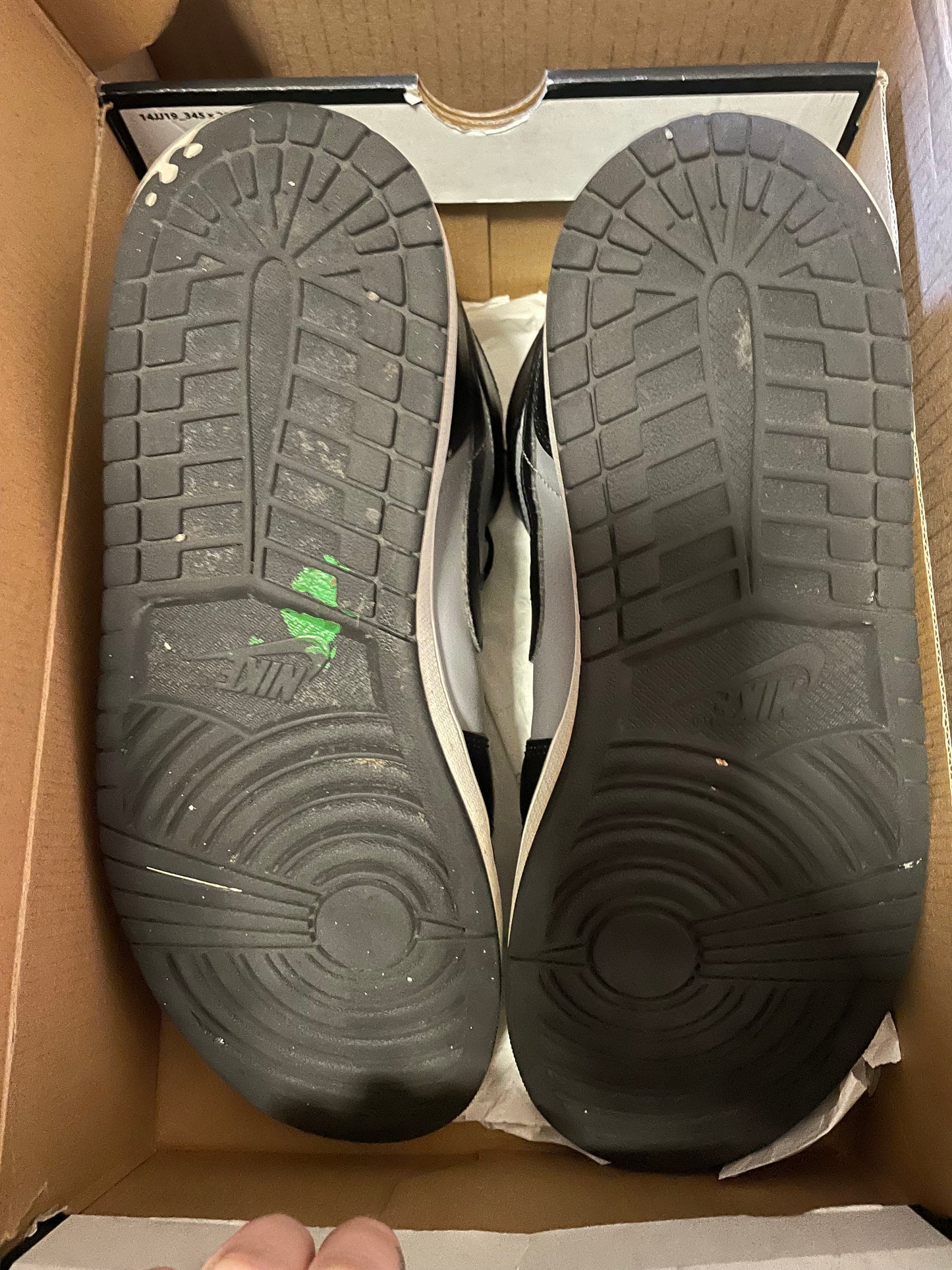 Used Jordan 1 MID Shadow Red